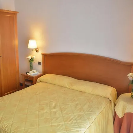 Hotel Sirena E Ricevimenti 3*